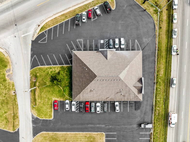 931 Old Smithville Rd, McMinnville, TN for lease - Building Photo - Image 2 of 5