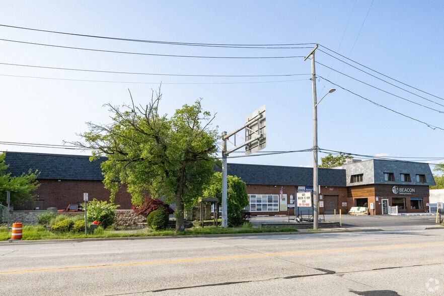 3779 Merrick Rd, Seaford, NY for sale - Building Photo - Image 2 of 7