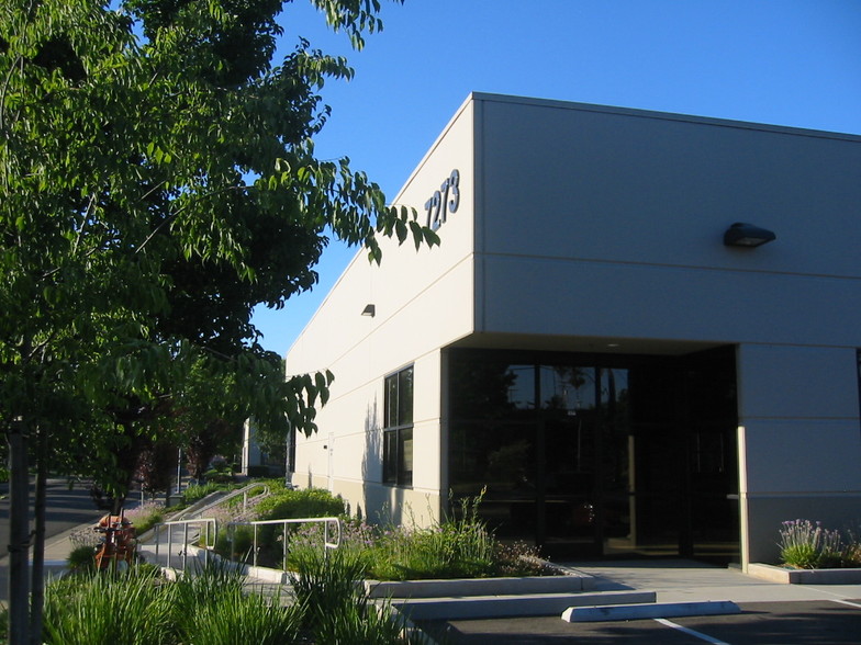 7273 14th Ave, Sacramento, CA for lease - Building Photo - Image 1 of 8