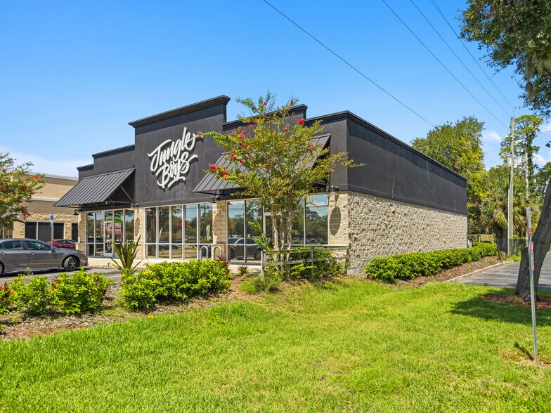 3655 University Blvd W, Jacksonville, FL à vendre - Photo du bâtiment - Image 1 de 6