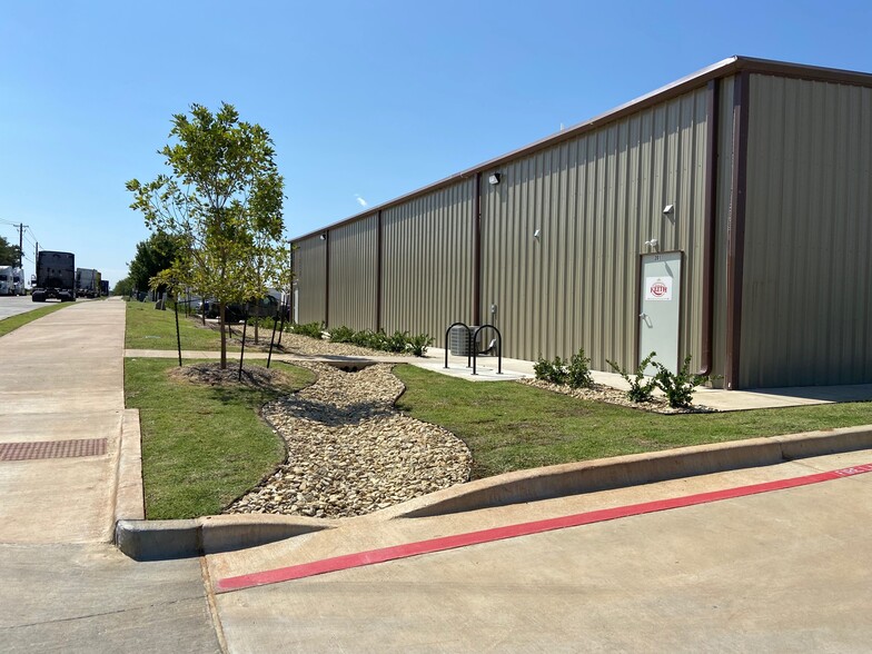 2501 Worthington Dr, Denton, TX for sale - Building Photo - Image 1 of 1