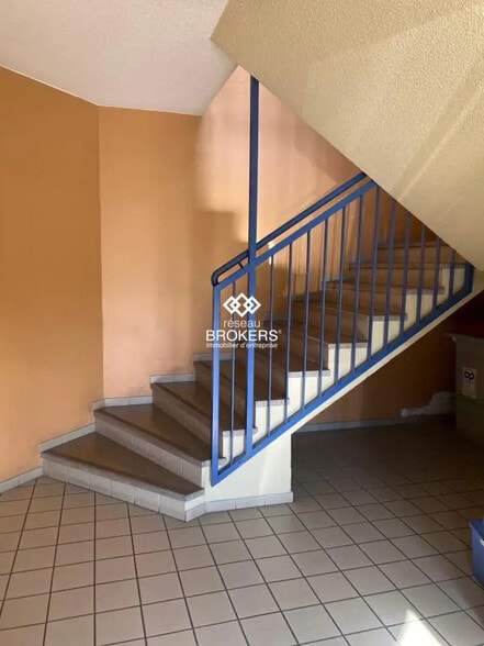 Bureau dans Grenoble à louer - Photo intérieure - Image 2 de 17