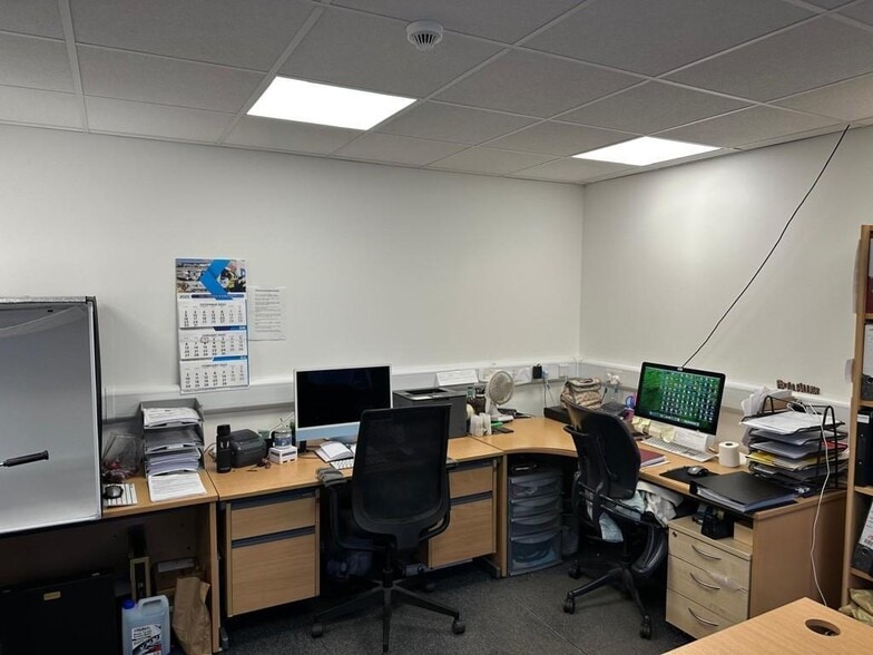 Marshall Way, Frome for lease - Building Photo - Image 3 of 16