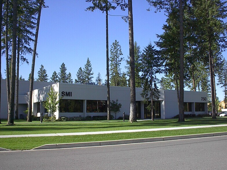 750 W Canfield Ave, Coeur d'Alene, ID à vendre - Photo principale - Image 2 de 30