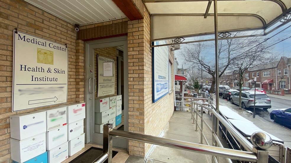 1749 E 16th St, Brooklyn, NY for sale - Building Photo - Image 1 of 1