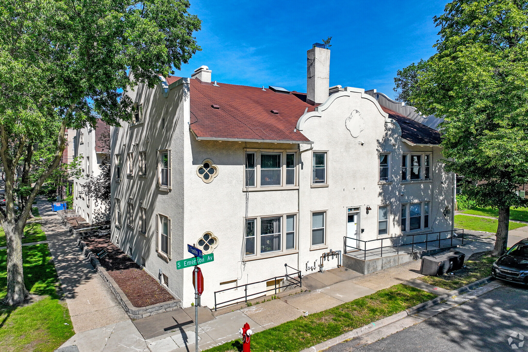 1200 W Franklin Ave, Minneapolis, MN à vendre Photo principale- Image 1 de 1