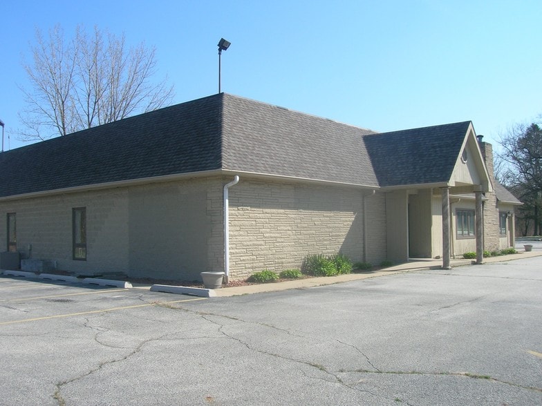 597 Us-30, Valparaiso, IN for sale - Building Photo - Image 3 of 13