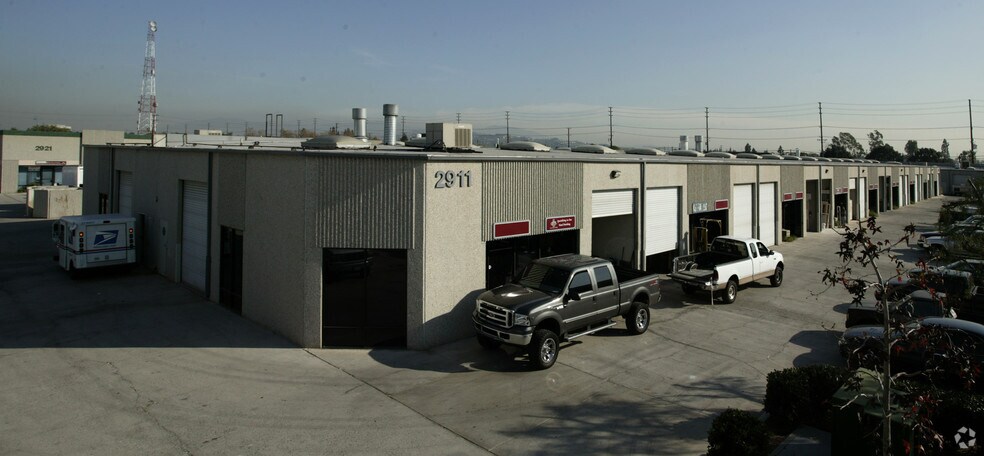 2911 Miraloma Ave, Anaheim, CA à louer - Photo du bâtiment - Image 3 de 14