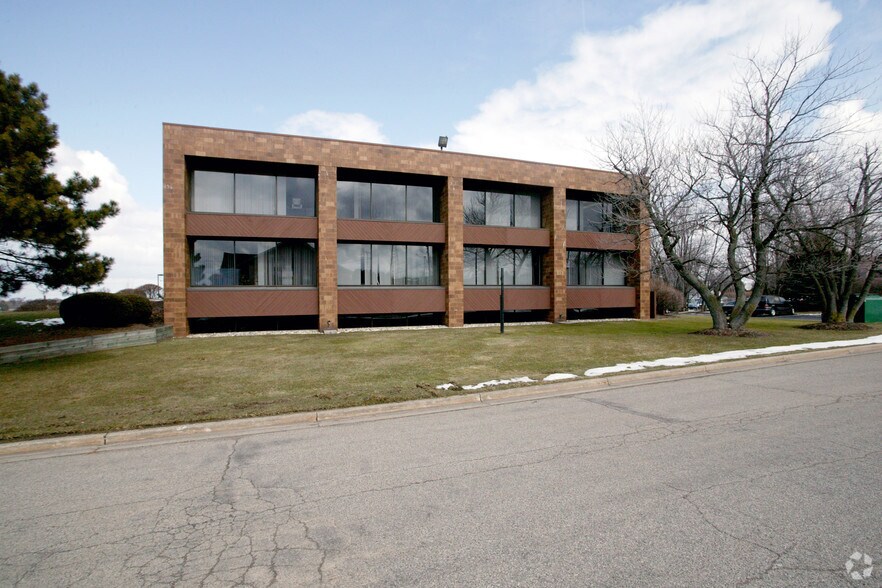 355 Settlers Dr, Holland, MI à louer - Photo du bâtiment - Image 1 de 9