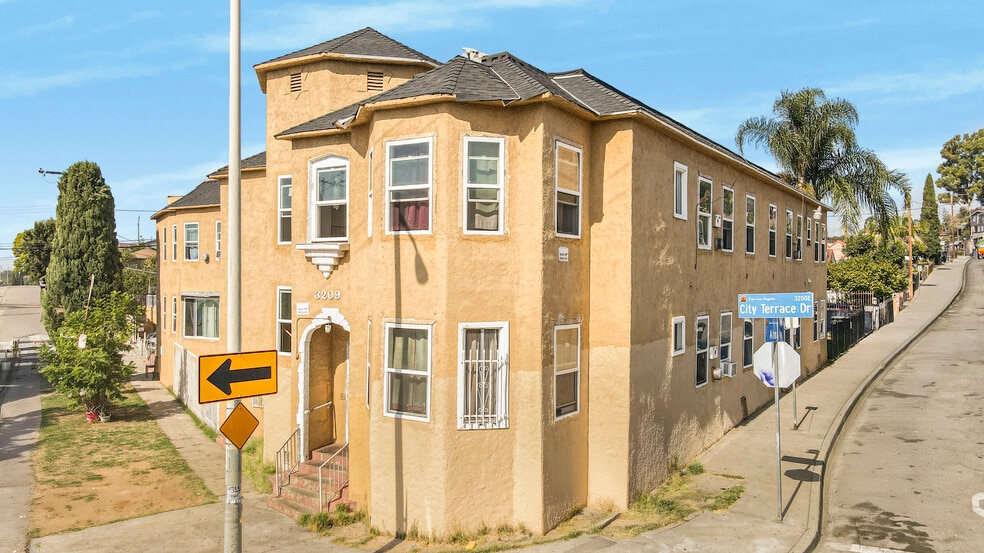 3209 Dobinson St, Los Angeles, CA for sale - Building Photo - Image 2 of 12