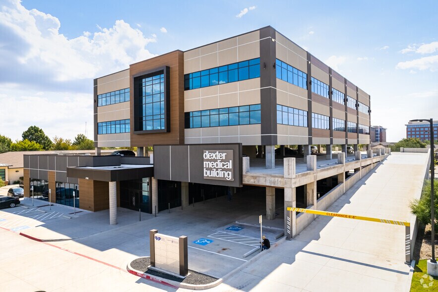 4708 Dexter Dr, Plano, TX à louer - Photo du bâtiment - Image 1 de 7