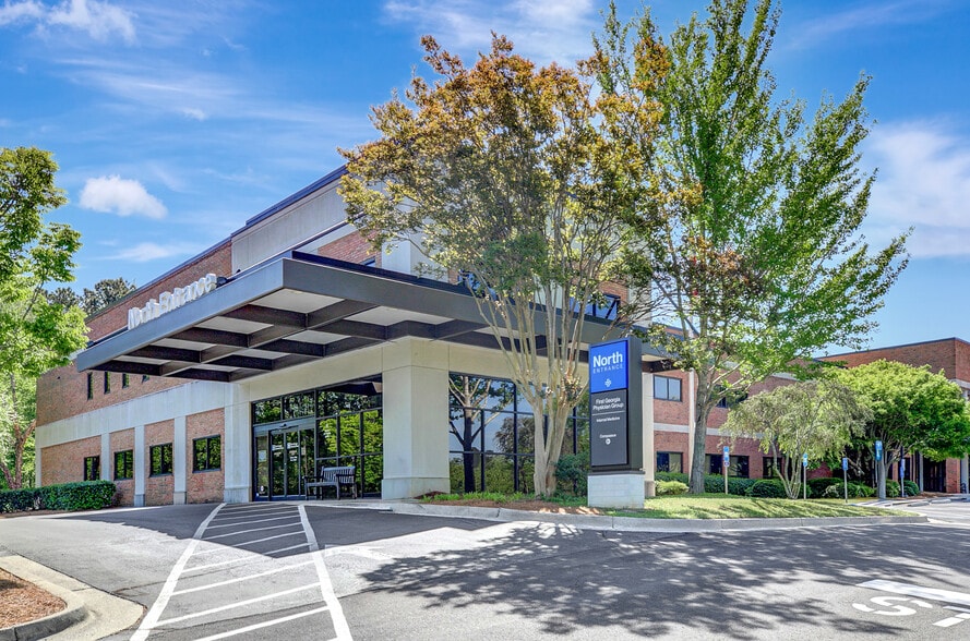 101 Yorktown Dr, Fayetteville, GA à louer - Photo du bâtiment - Image 3 de 19