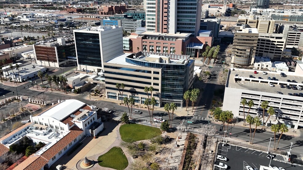 400 S 4th St, Las Vegas, NV à louer - Photo du bâtiment - Image 3 de 15