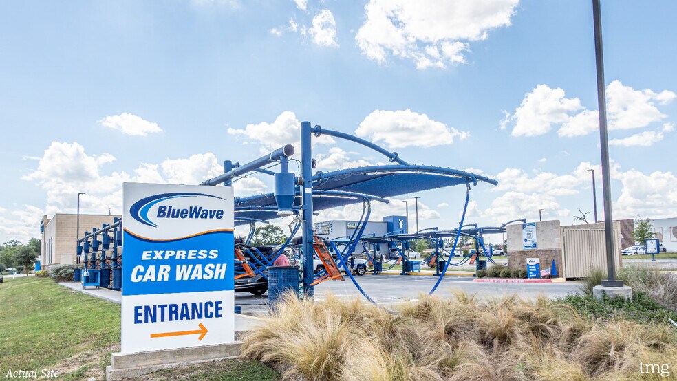 20210 Eva St, Montgomery, TX à vendre - Photo du bâtiment - Image 3 de 5