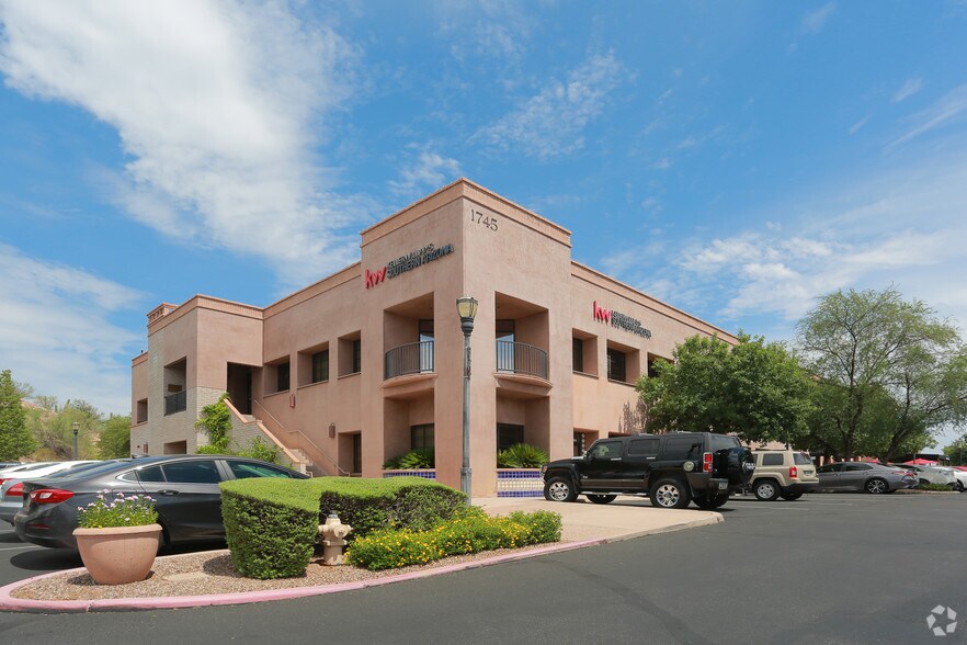 1825 E River Rd, Tucson, AZ à louer - Photo principale - Image 3 de 11