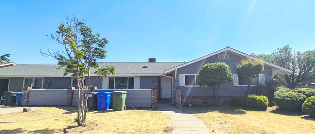 Plus de détails pour 1590 N Denair Ave, Turlock, CA - Multi-résidentiel à vendre