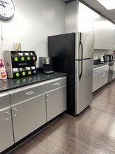 16135 Roscoe Blvd, North Hills, CA à louer Photo intérieure- Image 1 de 32