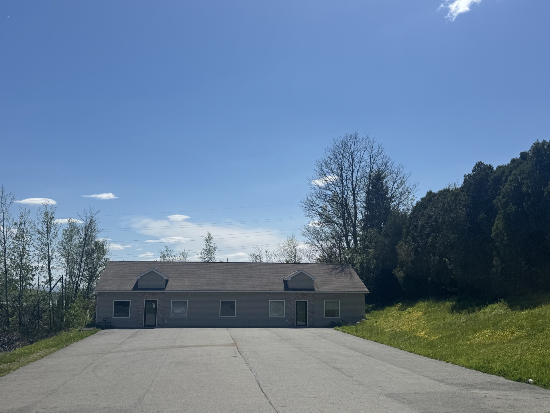 7 Oakwood Dr, Scranton, PA for sale Building Photo- Image 1 of 20