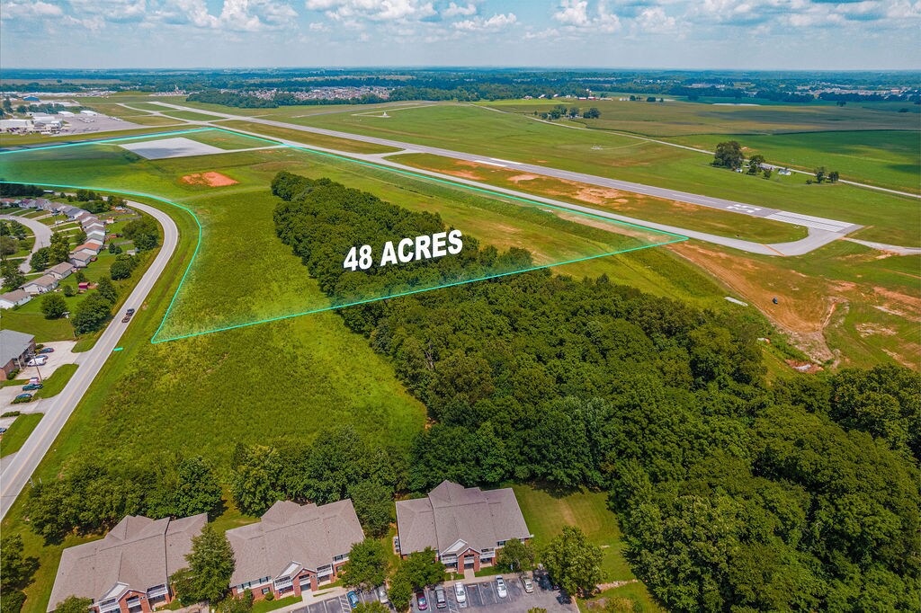 200 Outlaw Field Rd, Clarksville, TN à louer Photo principale- Image 1 de 13