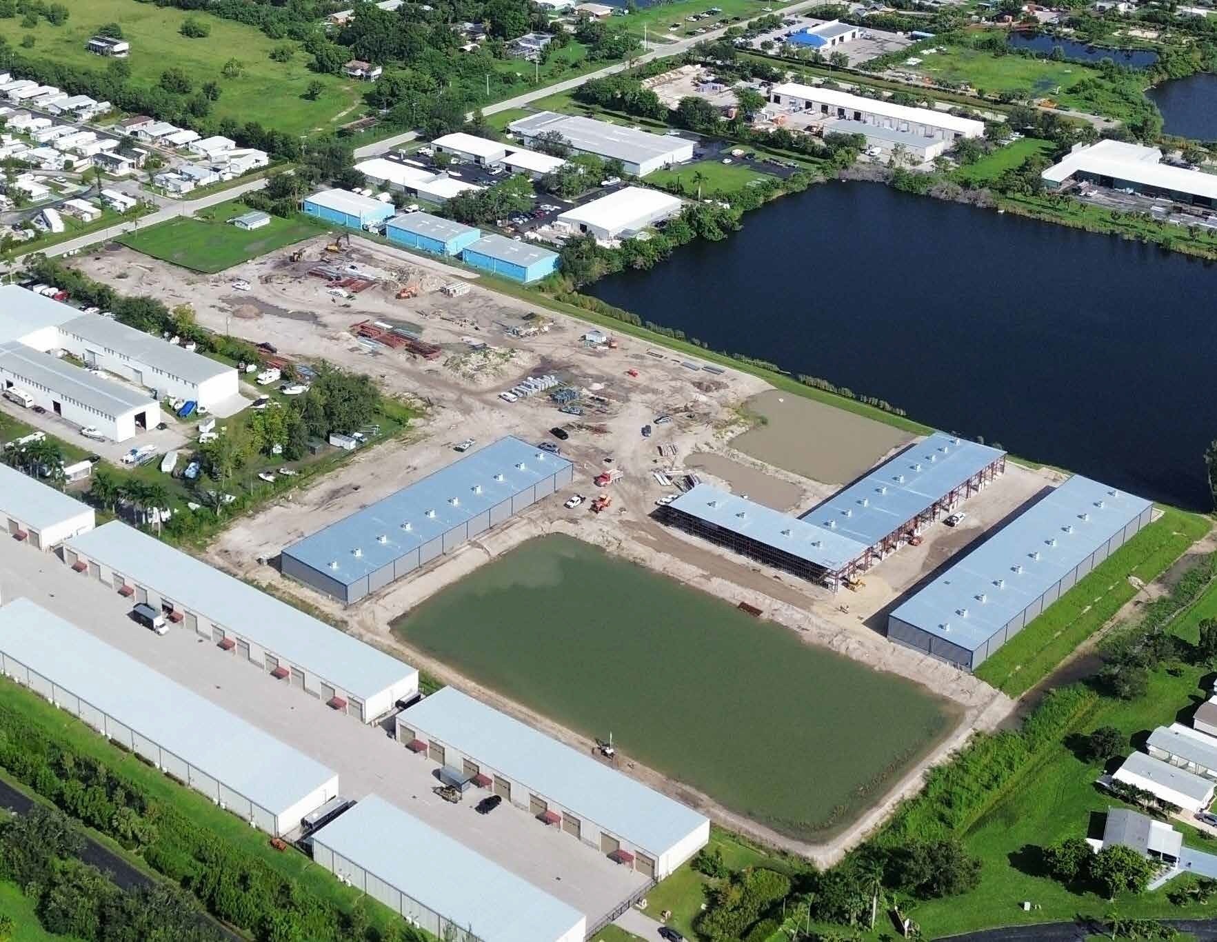 Beaches Business Park portefeuille de 2 propriétés à vendre sur LoopNet.ca Photo principale- Image 1 de 3