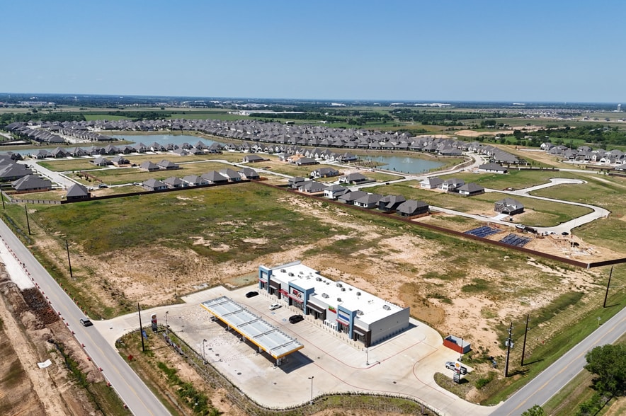 SWQ Field Store Road and Knebel Road Rd, Waller, TX for sale - Building Photo - Image 1 of 6