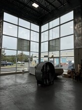 25280 Pleasant Valley Rd, Chantilly, VA for lease Building Photo- Image 2 of 2