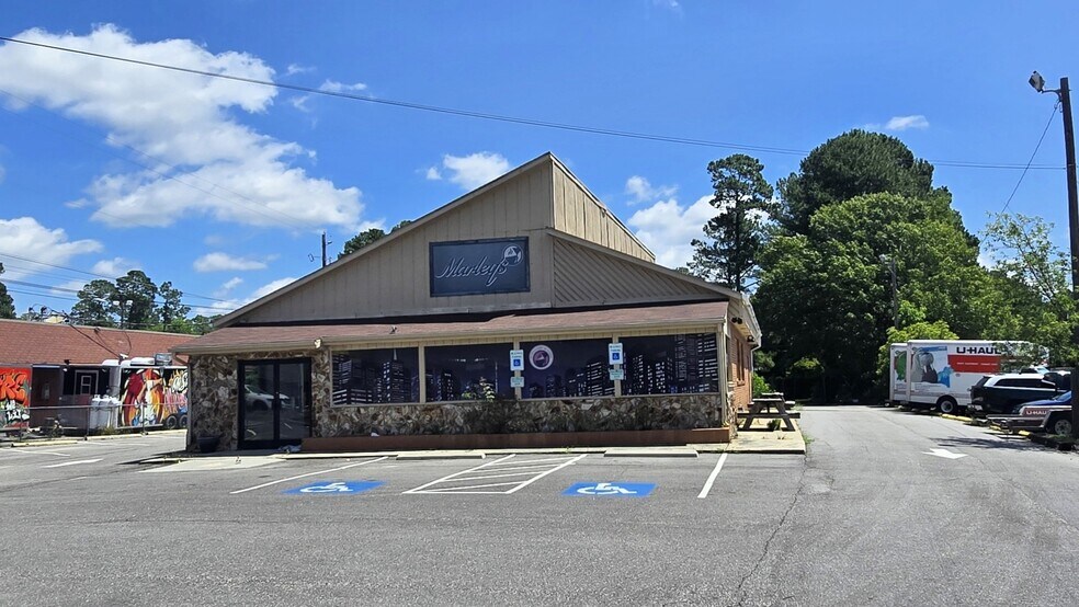 6228 Yadkin Rd, Fayetteville, NC à vendre - Photo du bâtiment - Image 2 de 24