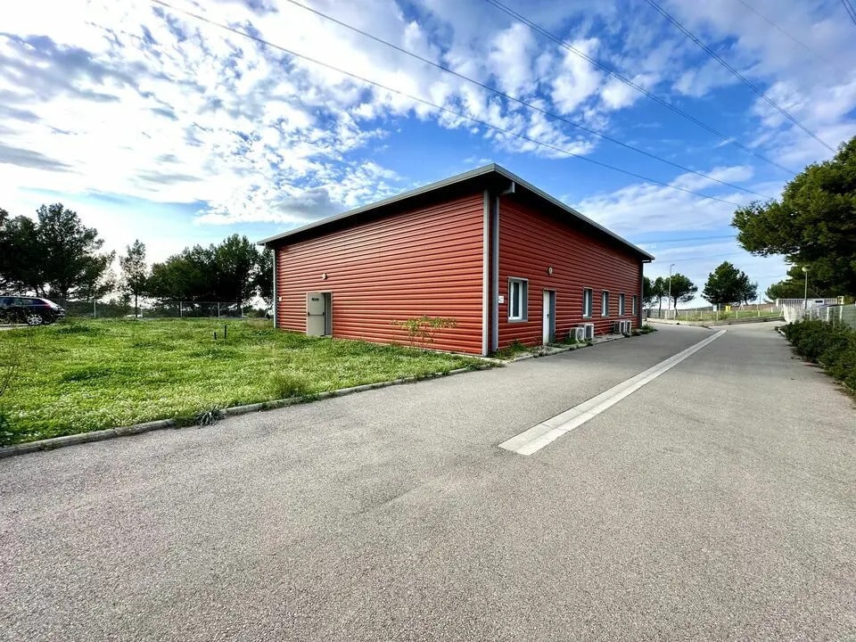 Office in Martigues for lease Building Photo- Image 1 of 12