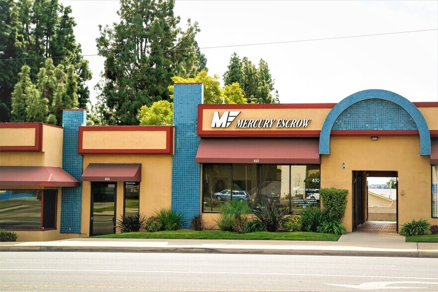 422 W Whittier Blvd, La Habra, CA à louer - Photo du bâtiment - Image 3 de 9