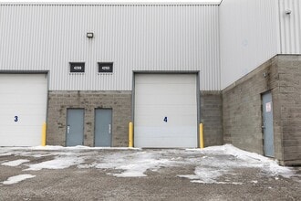 4293-4345 Des Laurentides (A-15) E, Laval, QC à louer Photo intérieure- Image 1 de 4