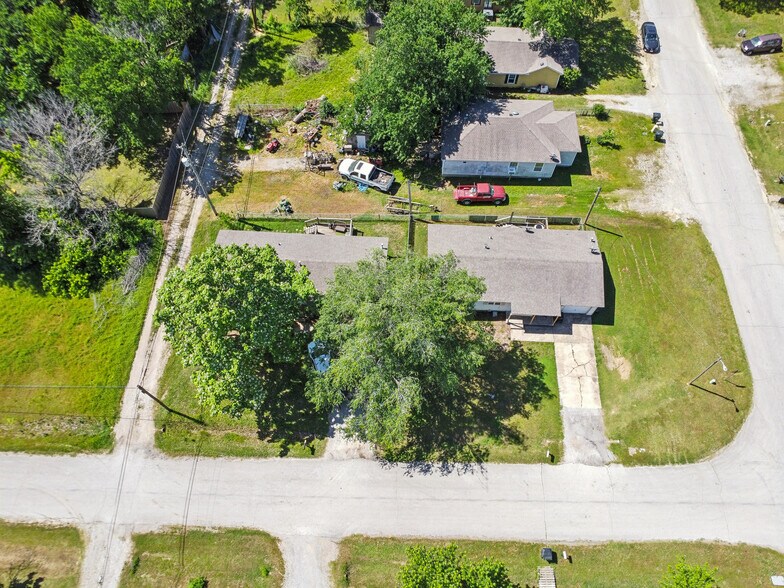 601 N 14th St, Collinsville, OK for sale - Primary Photo - Image 1 of 2