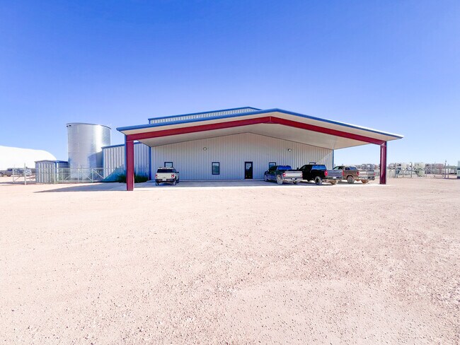 Plus de détails pour 2401 E County Road 155, Midland, TX - Industriel à vendre
