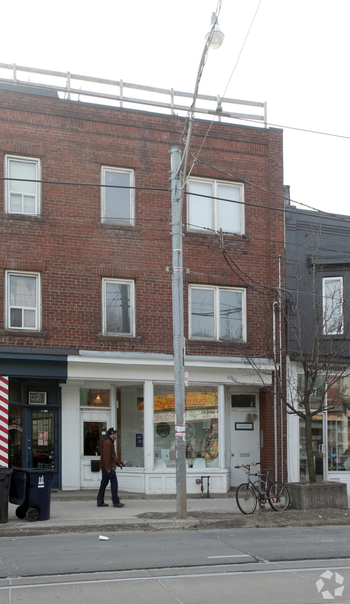 989 Queen St E, Toronto, ON for sale Primary Photo- Image 1 of 1