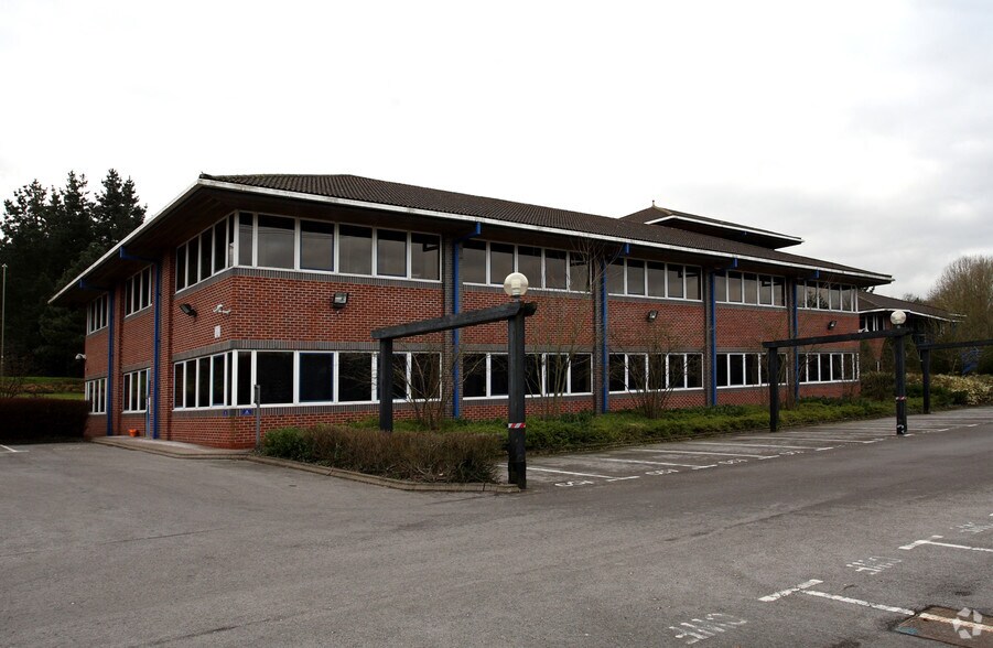Templars Way, Eastleigh à louer - Photo principale - Image 1 de 3