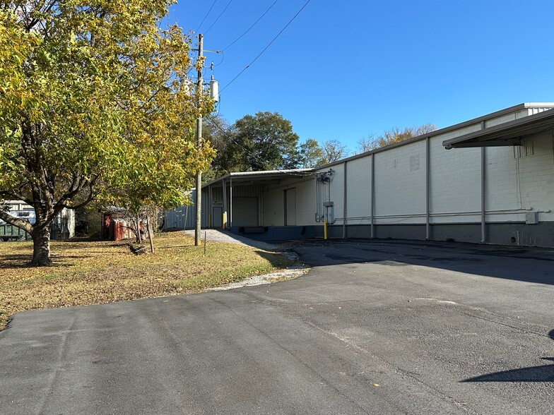 100 Aiken St, Cartersville, GA for lease - Building Photo - Image 1 of 5