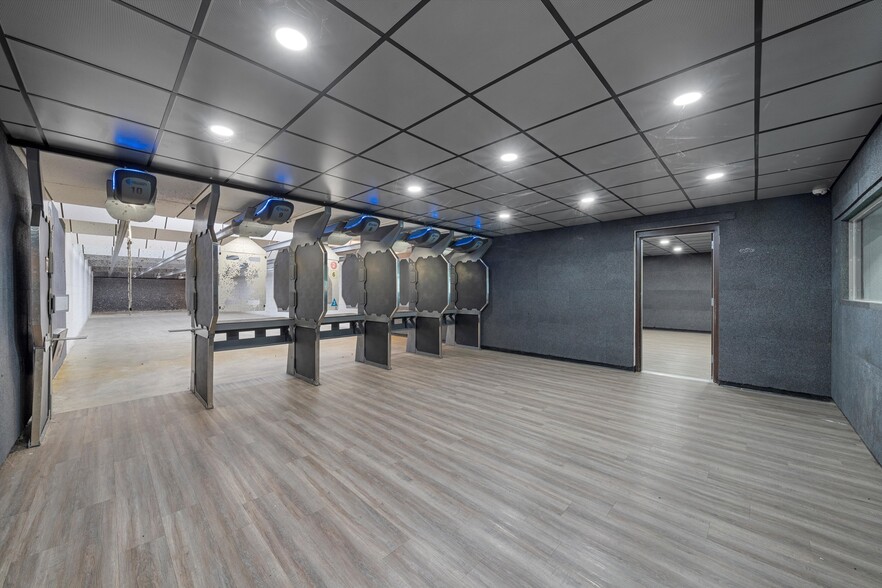 5040 S Loop 340, Robinson, TX for lease - Interior Photo - Image 3 of 8