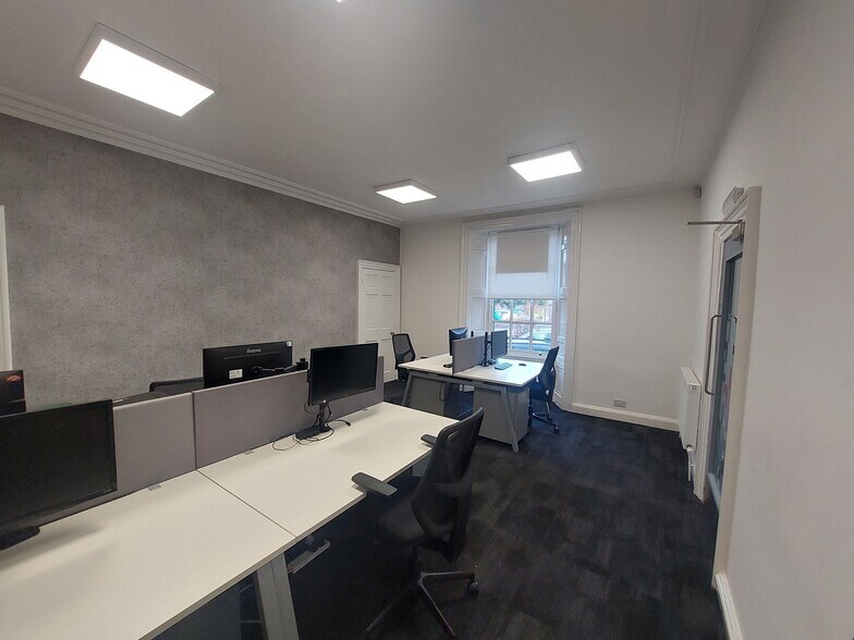 22 Allan Park, Stirling for sale - Building Photo - Image 3 of 4