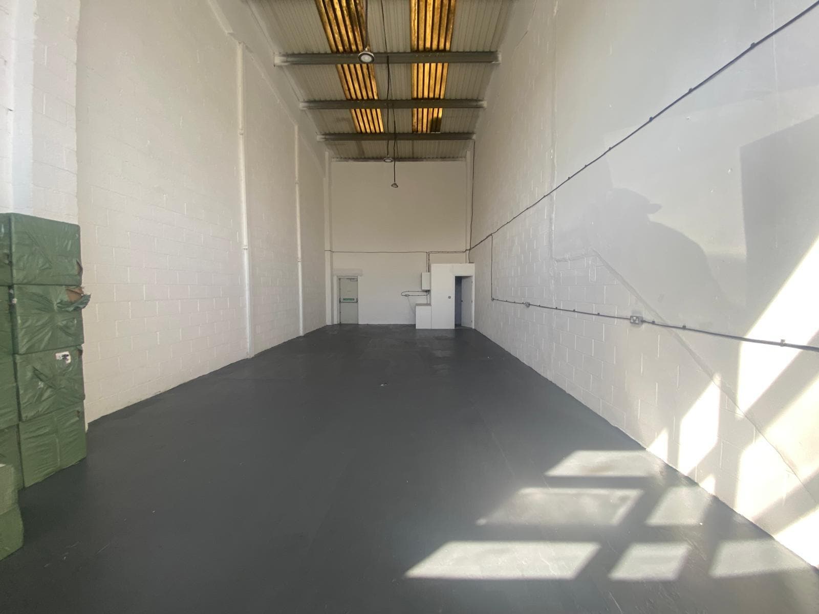 Bridge Rd, Southall for sale Primary Photo- Image 1 of 3