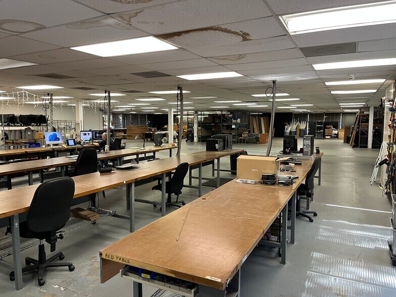 4851 Keller Springs Rd, Addison, TX à louer - Photo du bâtiment - Image 2 de 20