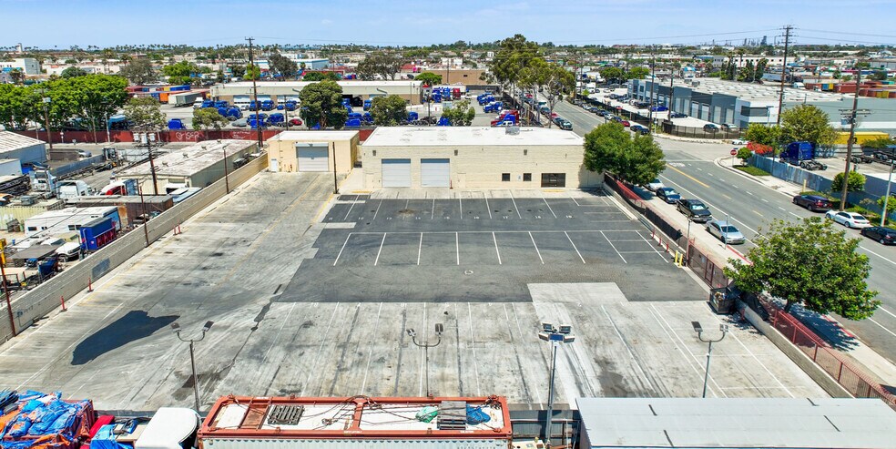 336 E D St, Wilmington, CA à louer - Photo du bâtiment - Image 2 de 7
