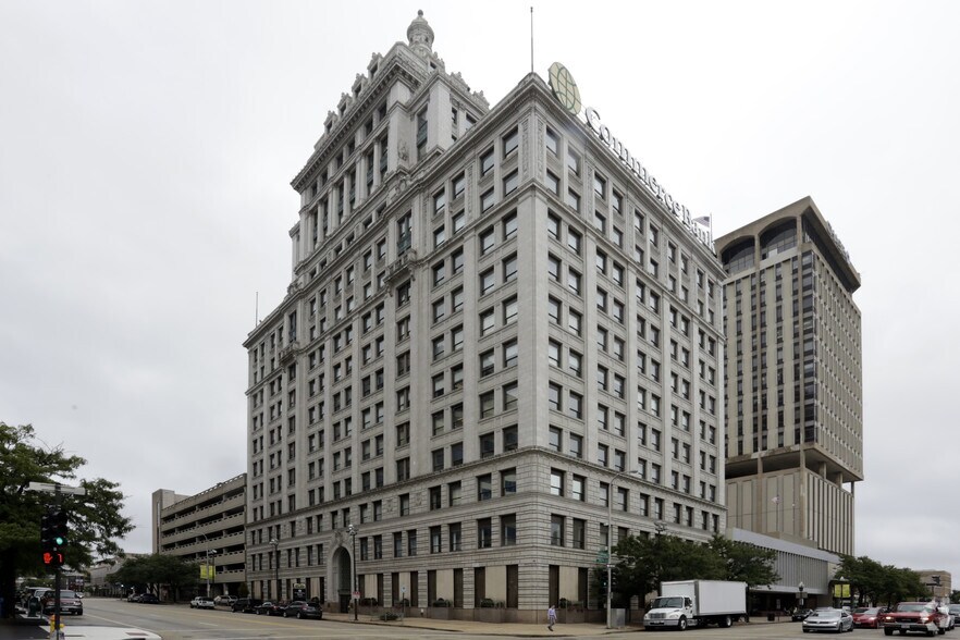 416 Main St, Peoria, IL à louer - Photo principale - Image 1 de 12