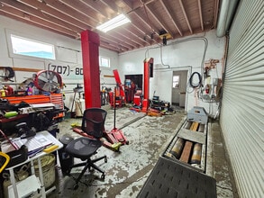 1009 S A St, Santa Rosa, CA for lease Interior Photo- Image 2 of 3