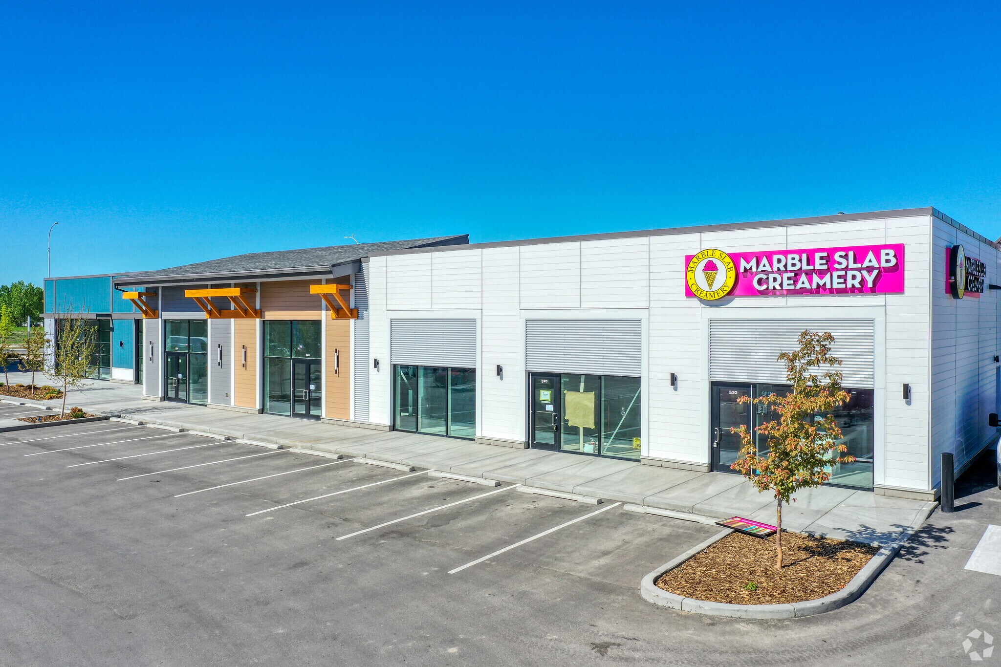 1557 210 Ave, Calgary, AB à vendre Photo du bâtiment- Image 1 de 1