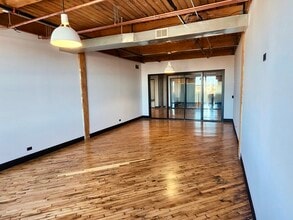 2150 S Canalport Ave, Chicago, IL for lease Interior Photo- Image 2 of 5