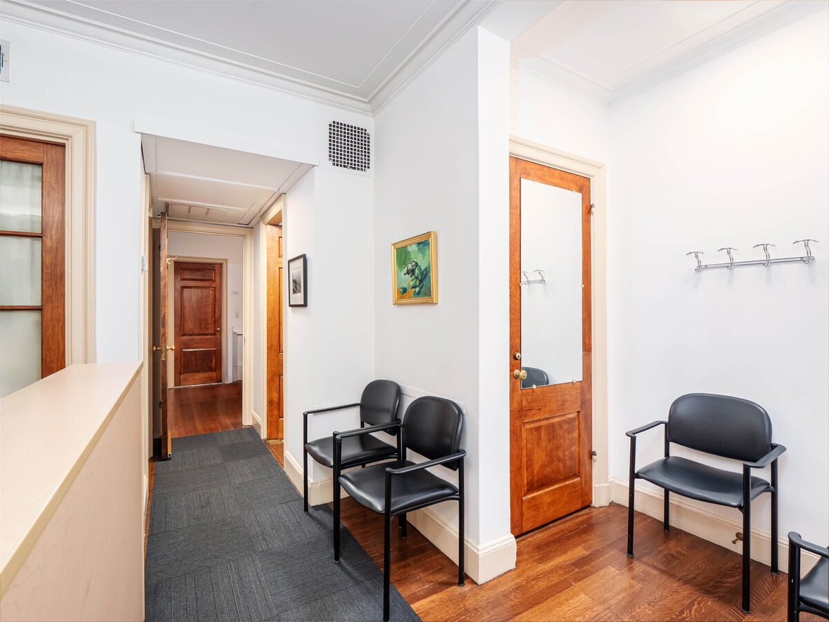 133 E 80th St, New York, NY 10075 - Unité 1 - - Photo intérieure - Image 2 of 6