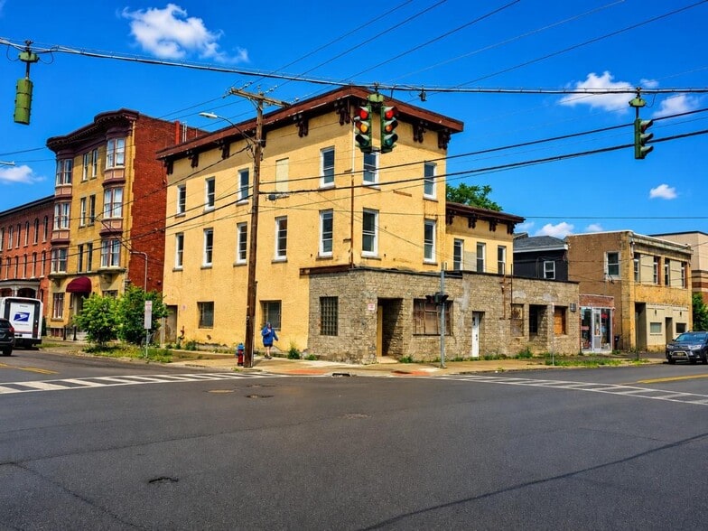 161 Court St, Binghamton, NY à louer - Photo du bâtiment - Image 1 de 5