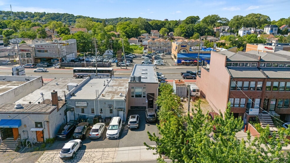 1190 Hylan Blvd, Staten Island, NY for sale - Building Photo - Image 2 of 36