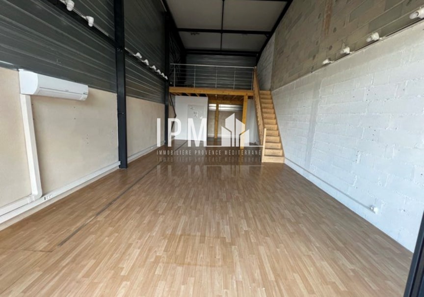 rue pol fabre, Roquebrune-sur-Argens for lease Interior Photo- Image 1 of 5