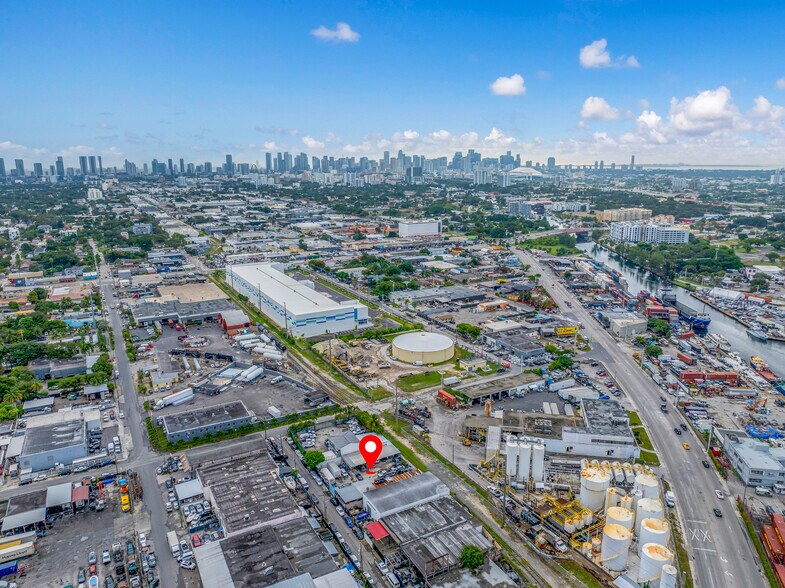 3020 NW 23rd Ter, Miami, FL à vendre - Aérien - Image 2 de 14