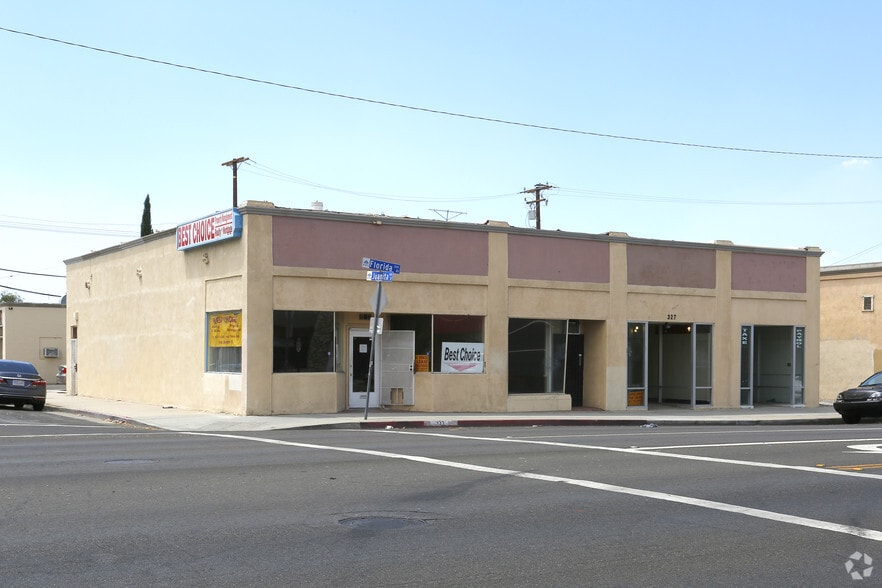 325-329 E Florida Ave, Hemet, CA for lease - Building Photo - Image 2 of 4
